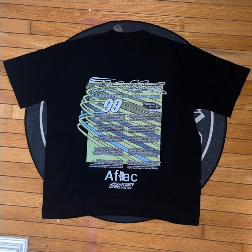 IHNOMUHUNIY Tee